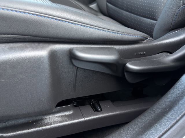 Used 2024 Chevrolet Trax LT w/ LT Convenience Package image 25