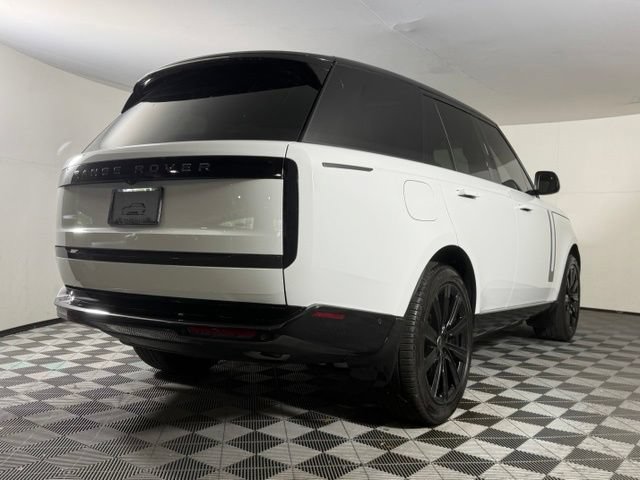 Used 2025 Land Rover Range Rover SE AWD/4WD image 8