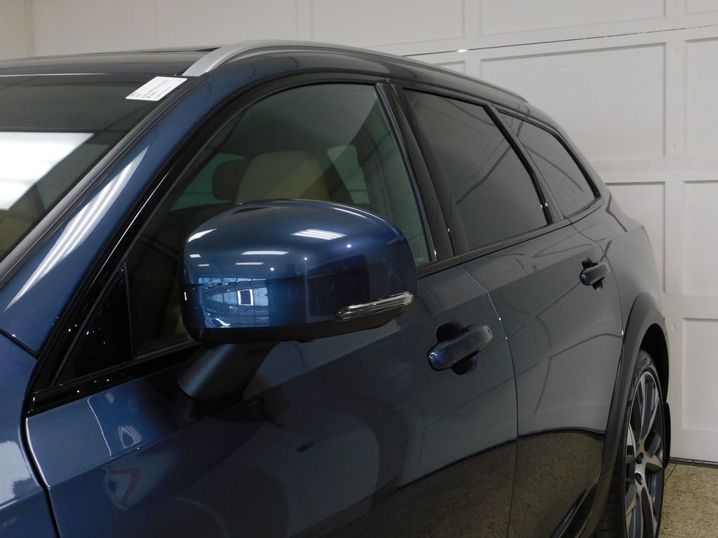 Used 2026 Volvo V90 B6 Cross Country Ultra image 21