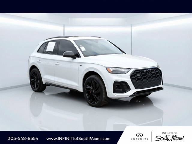 Used 2021 Audi Q5 e Prestige w/ Prestige Package image 3