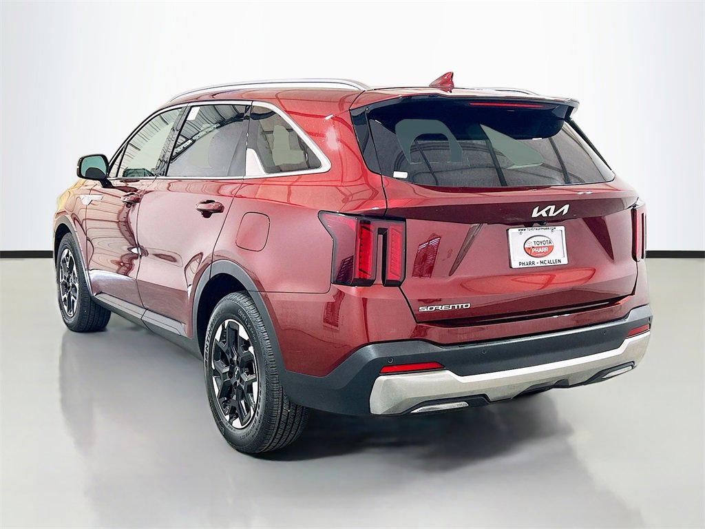 Used 2025 Kia Sorento S w/ Panoramic Sunroof Package image 6