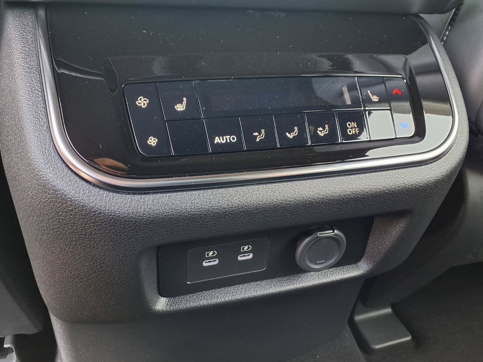 New 2026 Nissan Armada Platinum AWD/4WD image 26