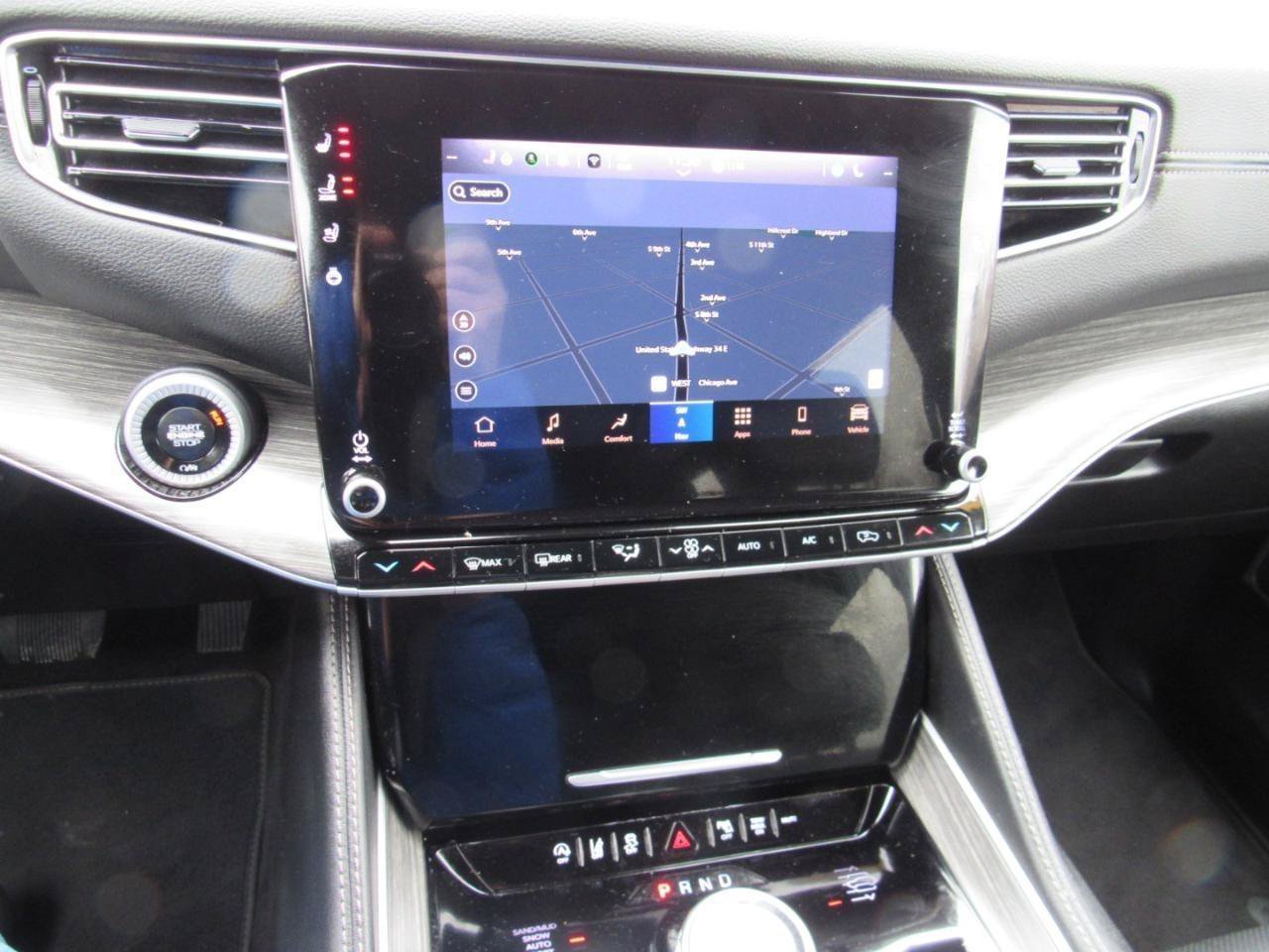 Used 2024 Jeep Wagoneer Series III AWD/4WD image 26