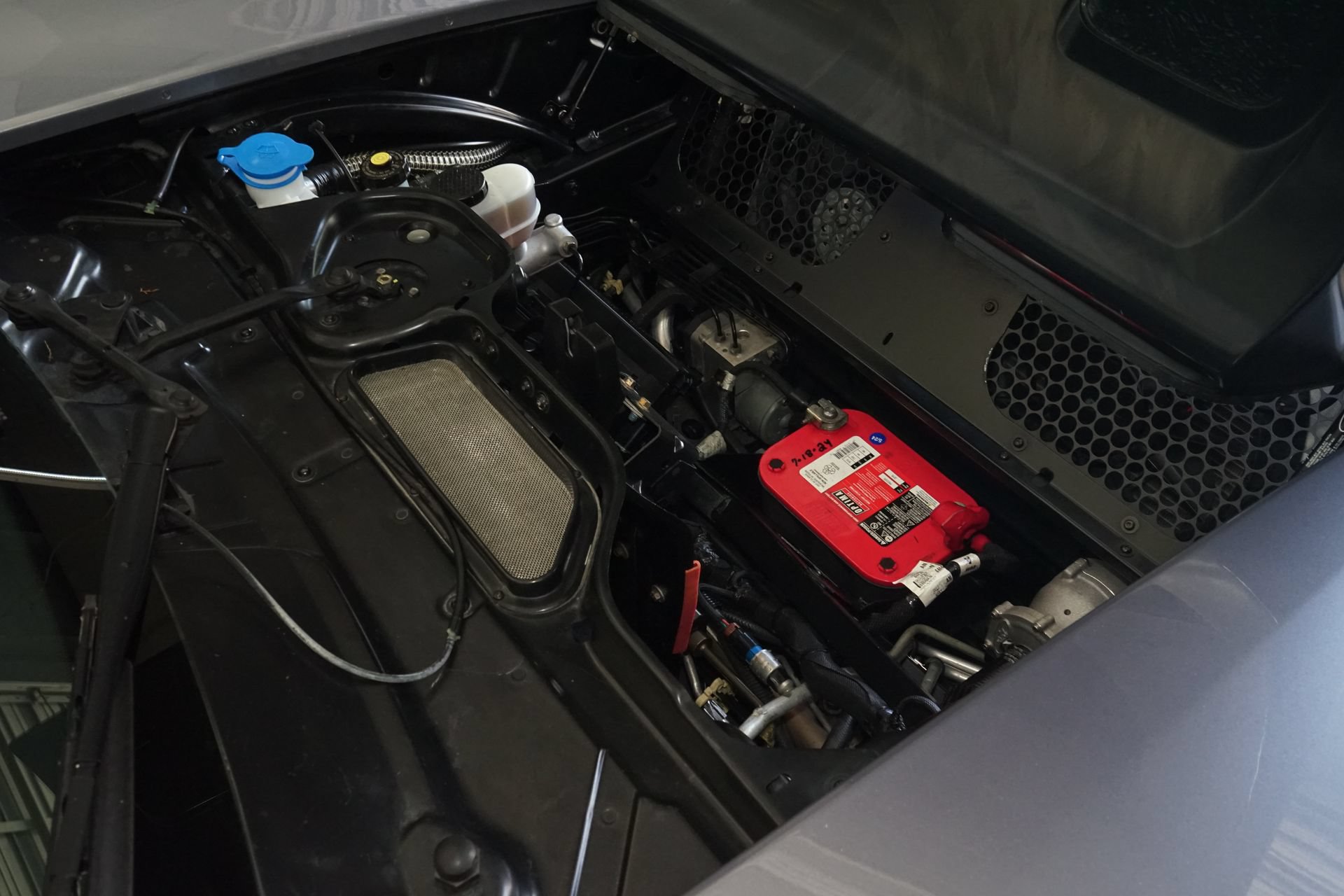 Used 2006 Ford GT RWD image 24