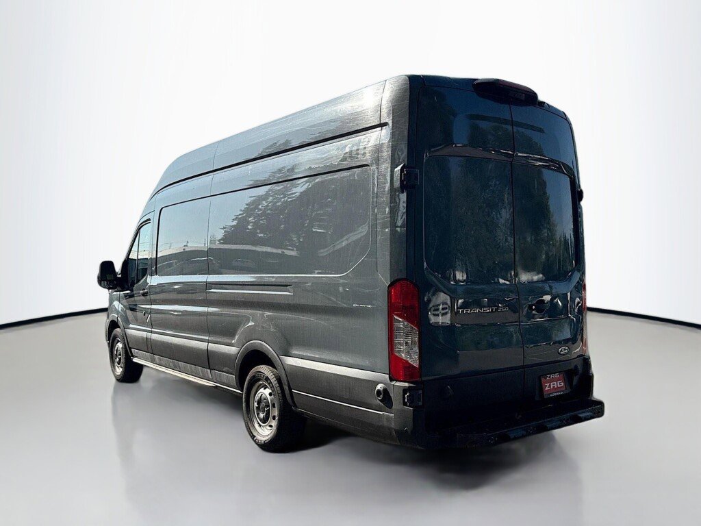Used 2020 Ford Transit 250 148 High Roof Extended image 3