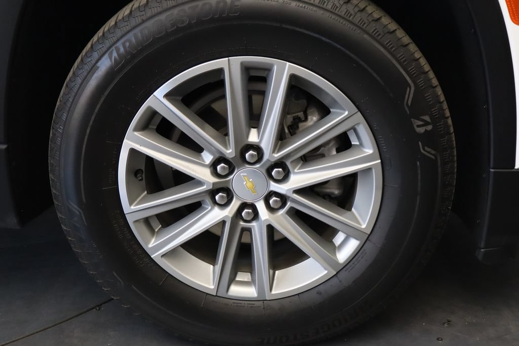 Used 2023 Chevrolet Traverse LT FWD image 10