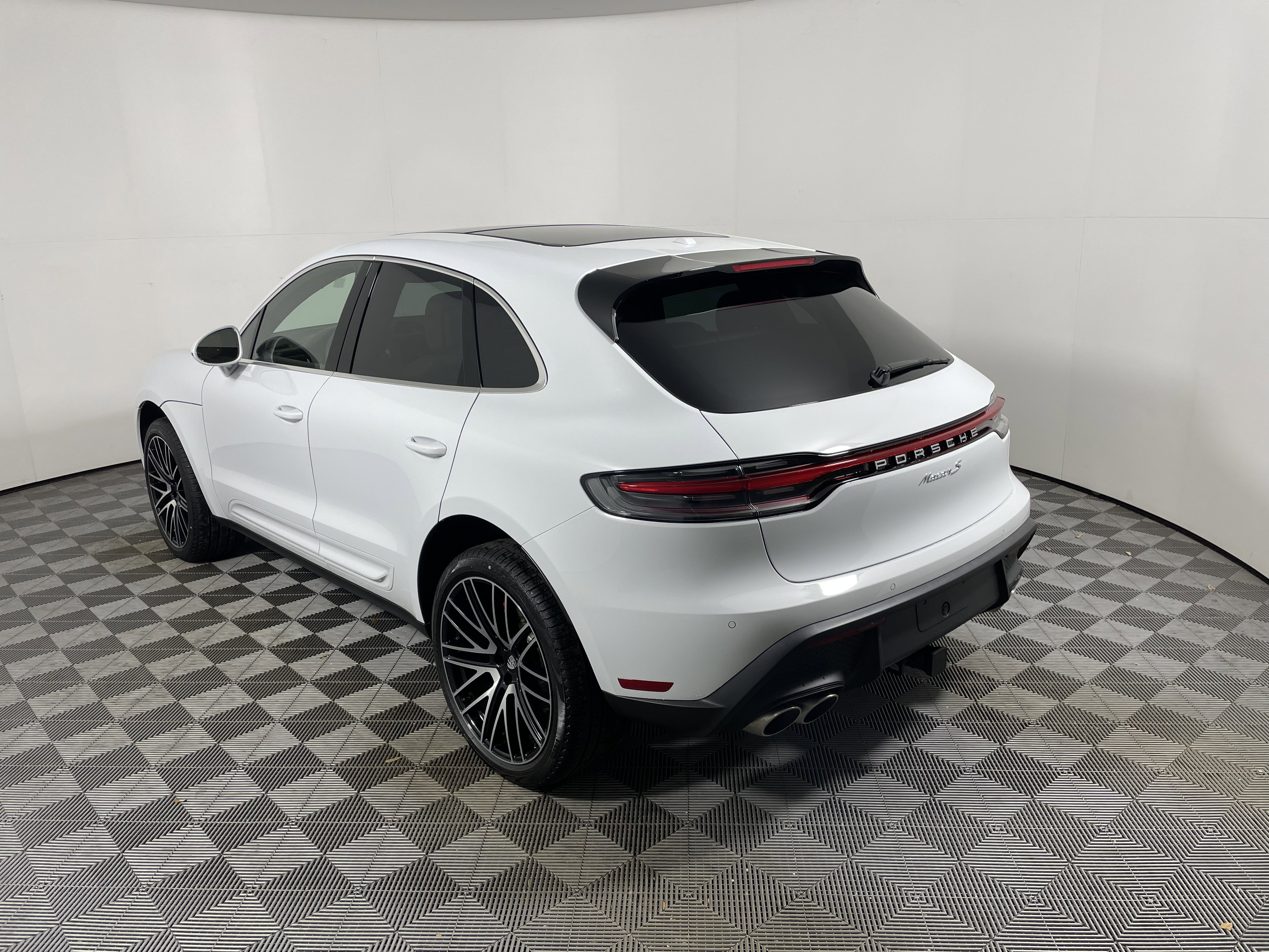 New 2026 Porsche Macan S image 3