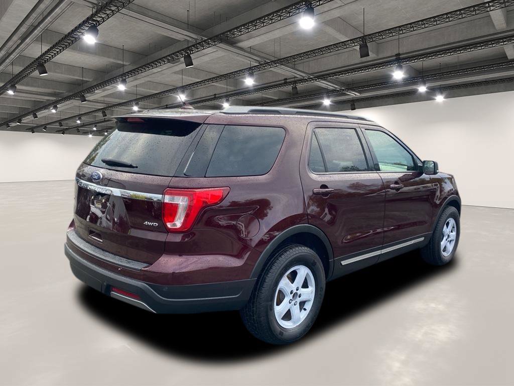Used 2019 Ford Explorer XLT w/ Equipment Group 202A image 7