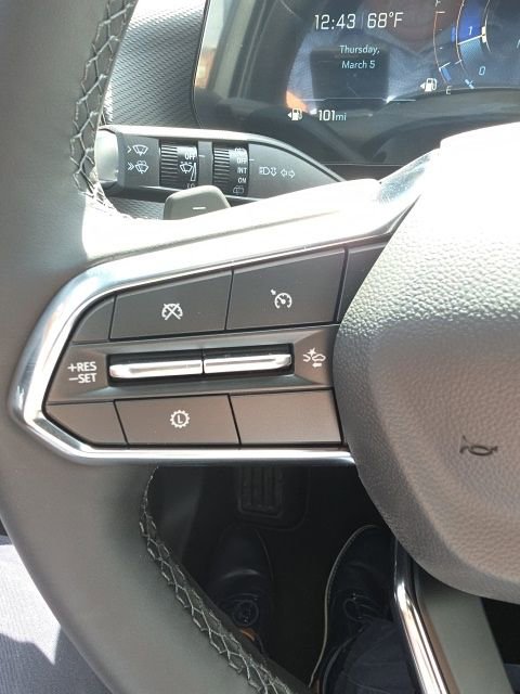 New 2026 Chevrolet Equinox LT w/ Safety and Technology Package image 18