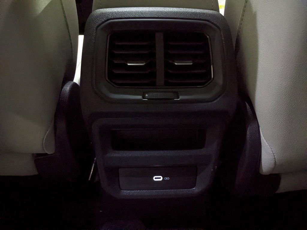 New 2025 Volkswagen Taos SE image 26