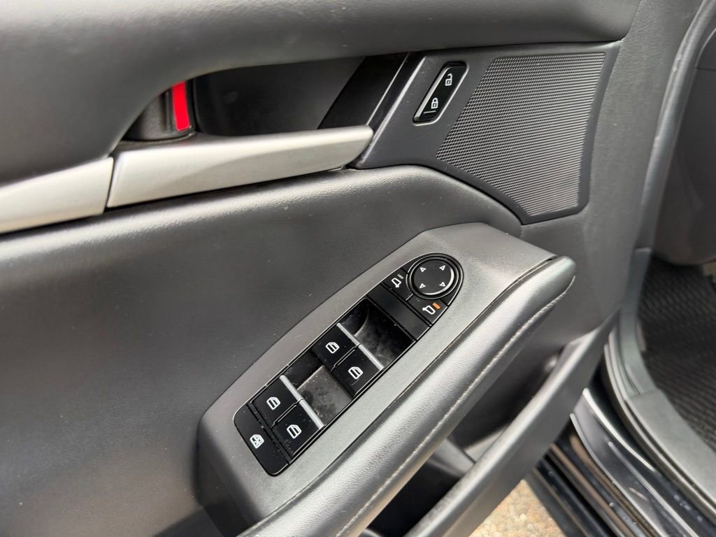 Used 2021 MAZDA MAZDA3 s image 16