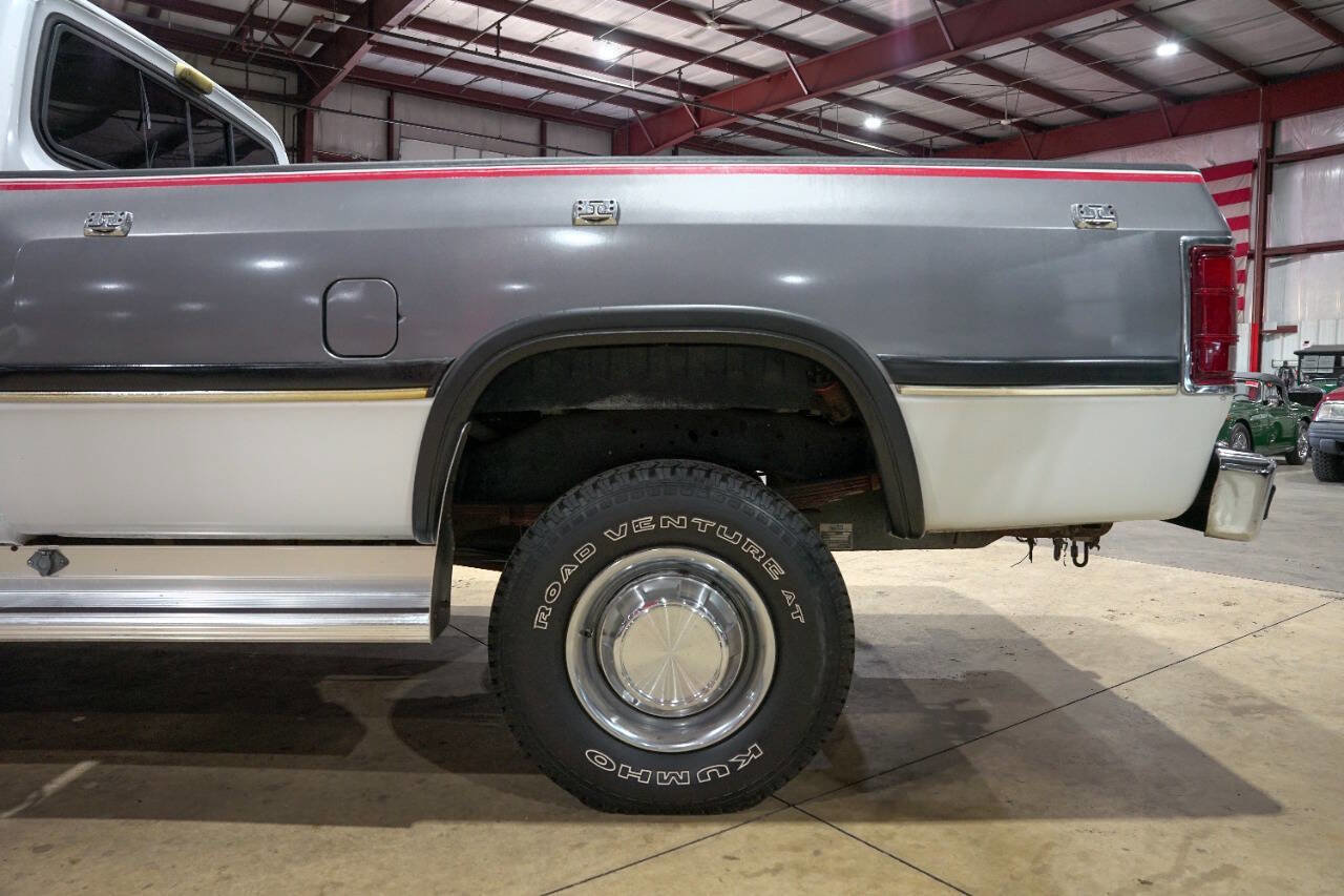 Used 1992 Dodge D/W Truck 250 image 5
