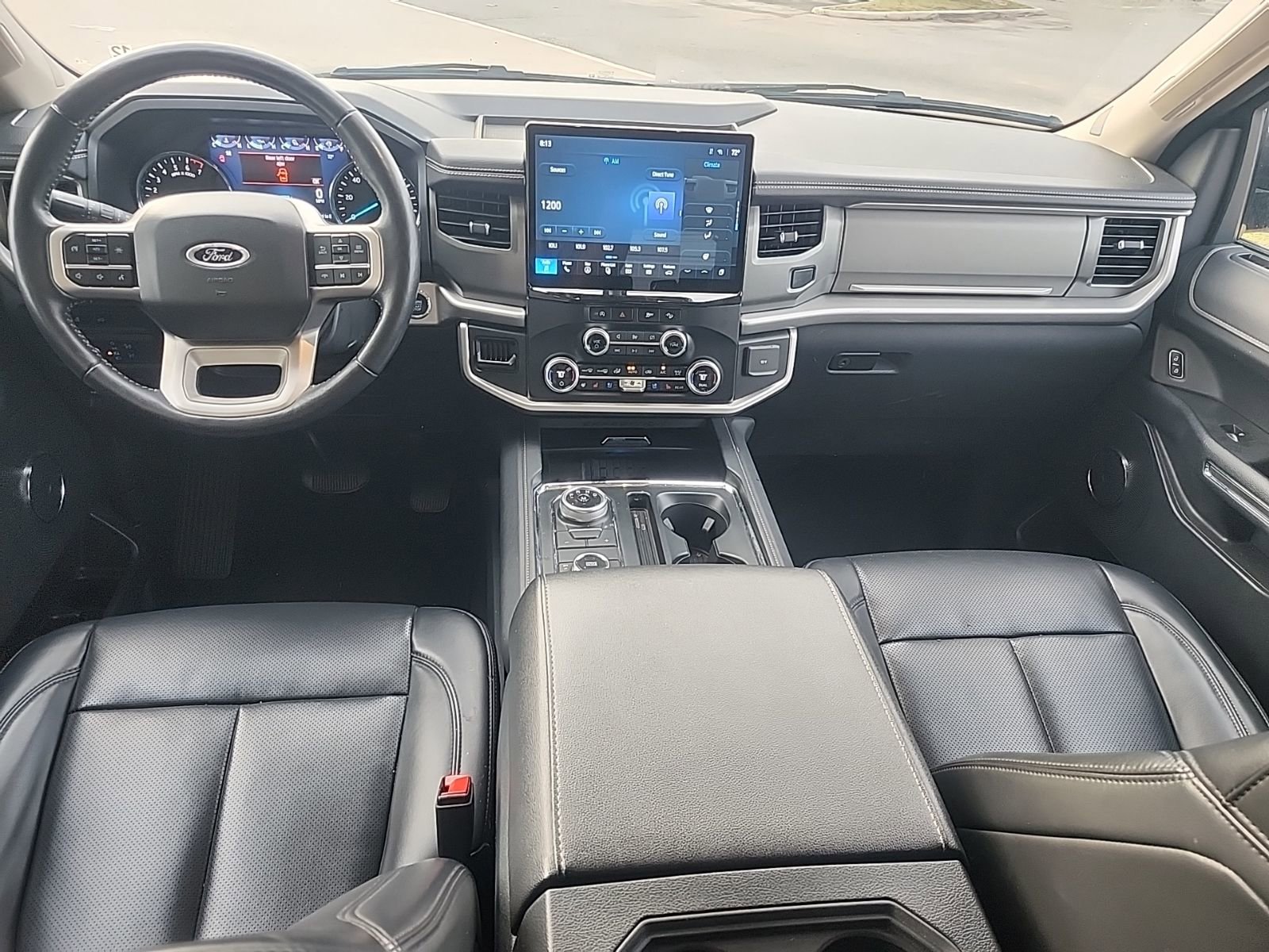 Used 2024 Ford Expedition XLT image 9