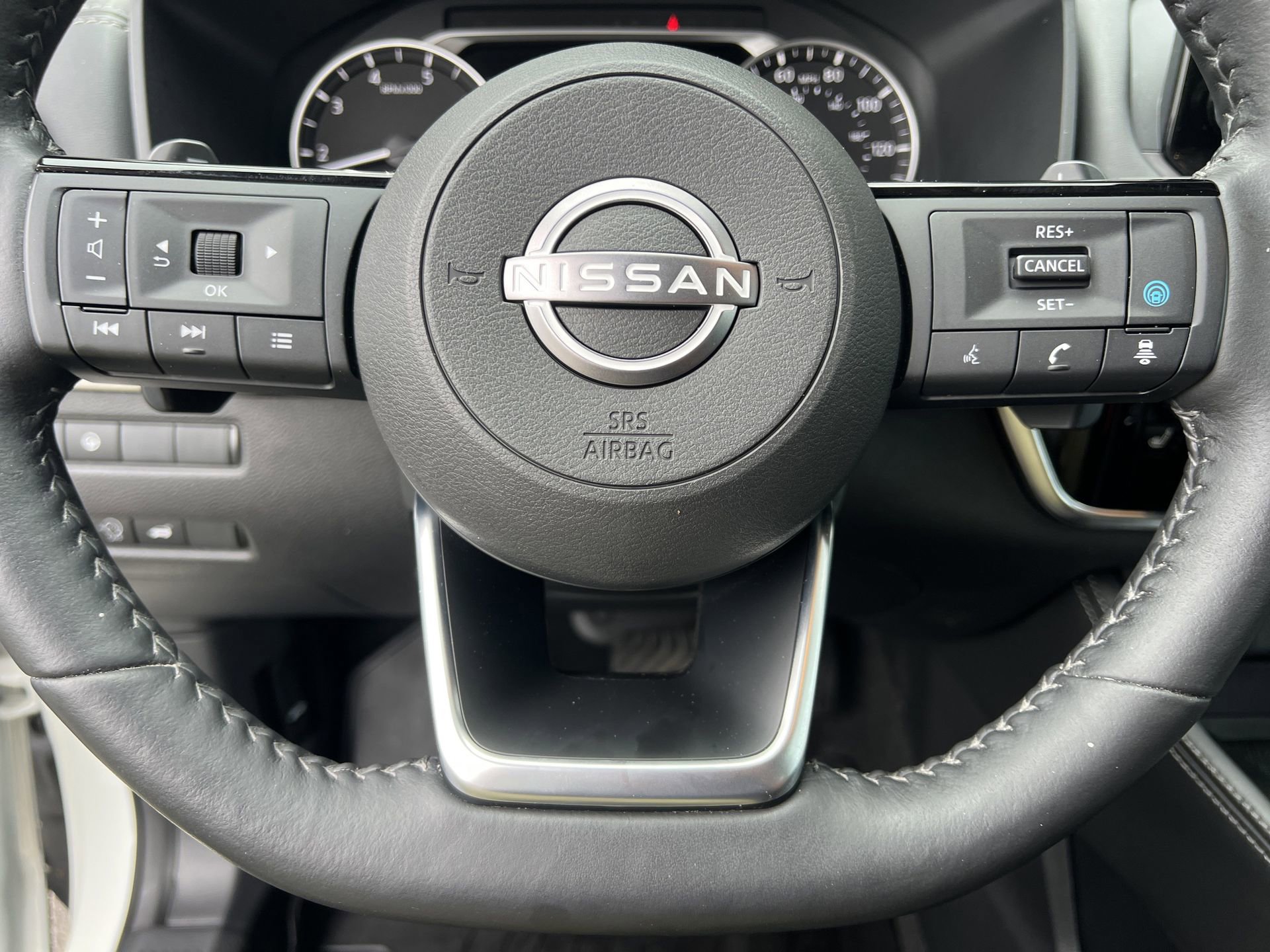 Certified 2023 Nissan Rogue SL w/ SL Premium Package FWD image 8