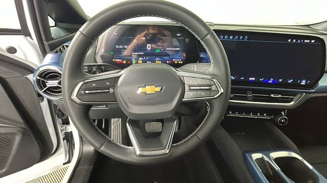 Used 2026 Chevrolet Equinox EV LT FWD image 15