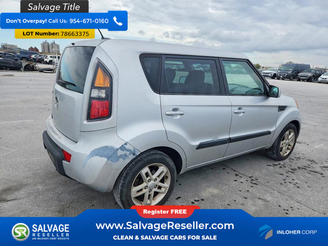 Used 2011 Kia Soul + FWD image 4