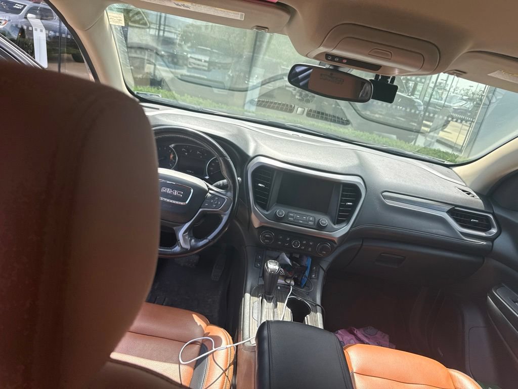Used 2019 GMC Acadia SLT AWD/4WD image 14