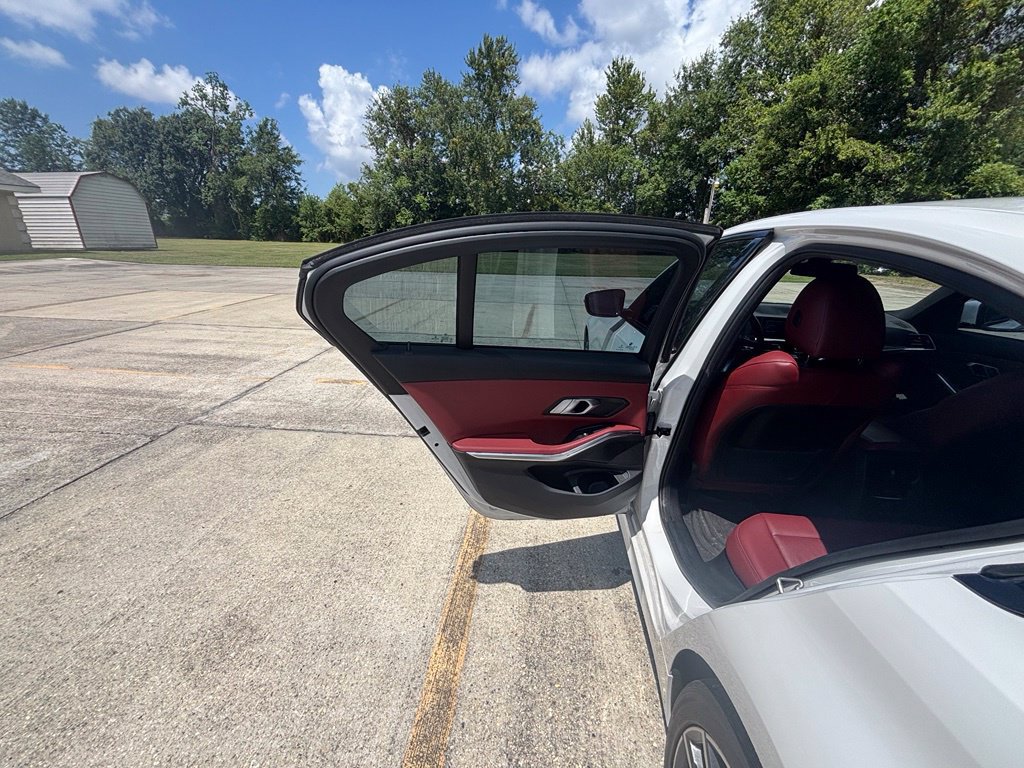Used 2022 BMW 330i Sedan w/ Premium Package RWD image 17