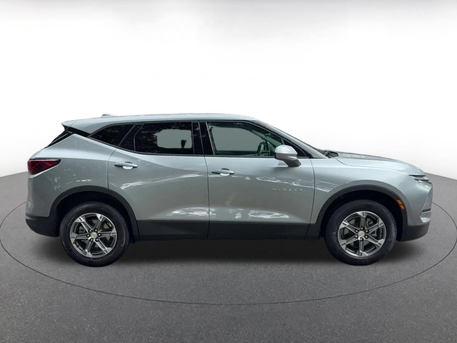 Used 2026 Chevrolet Blazer LT FWD image 16