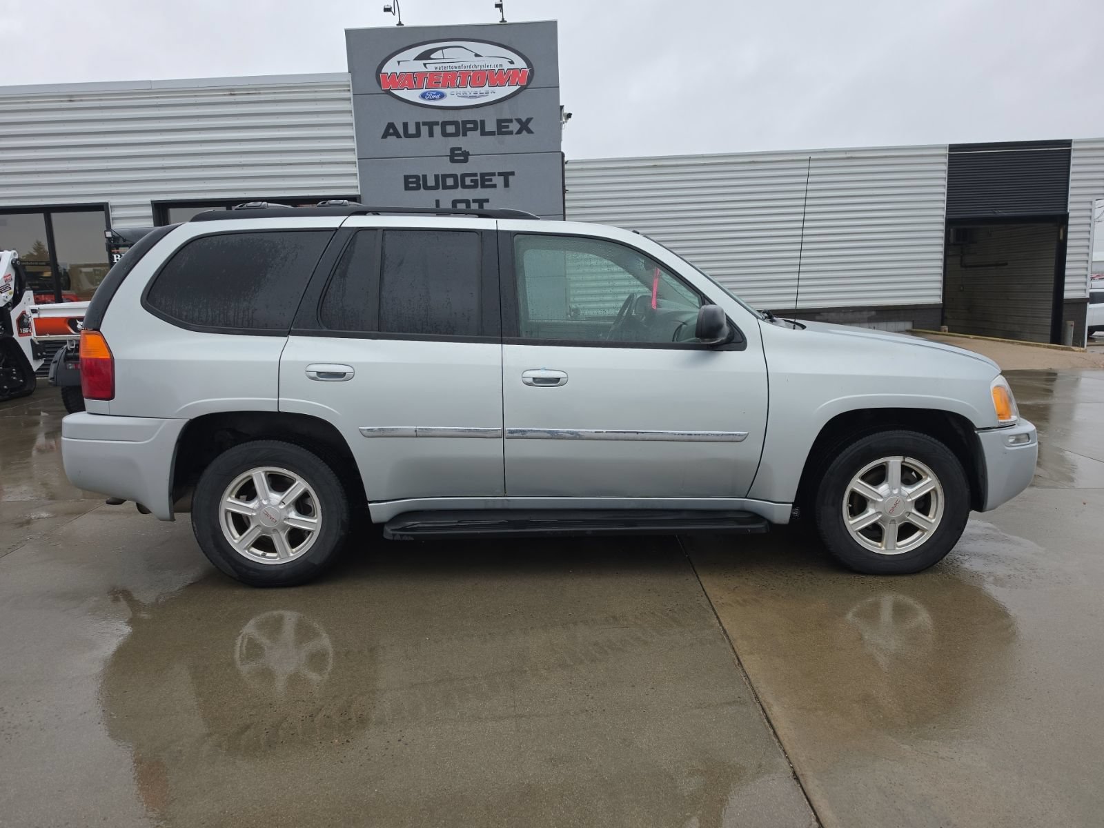 Used 2007 GMC Envoy SLT AWD/4WD image 1