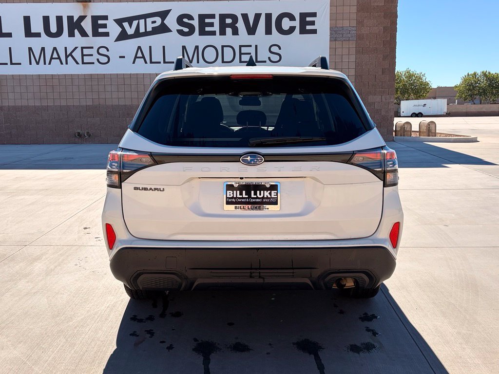 Used 2025 Subaru Forester Premium AWD/4WD image 7