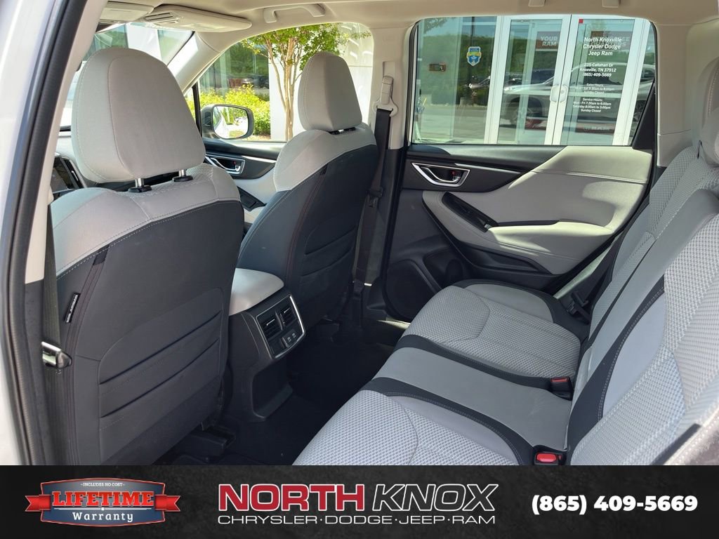 Used 2023 Subaru Forester Premium AWD/4WD image 16