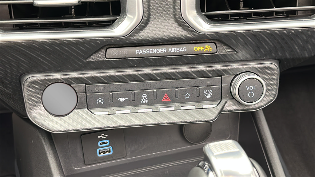 Used 2025 Ford Mustang Premium RWD image 22