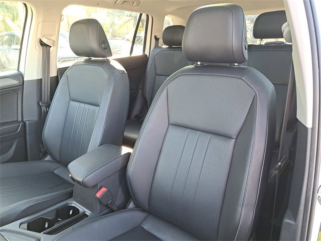 Used 2023 Volkswagen Tiguan SE image 19