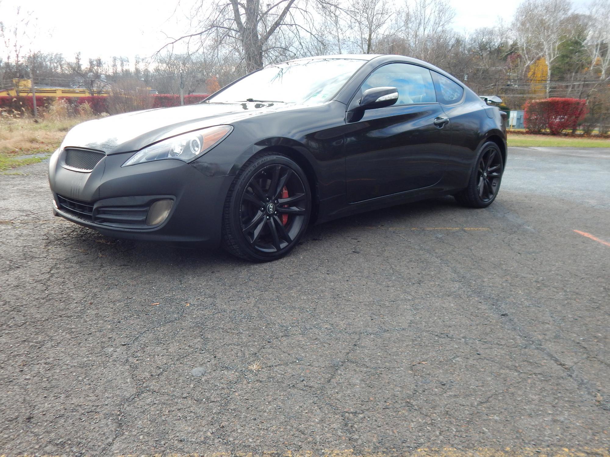 Used 2010 Hyundai Genesis 3.8 image 1