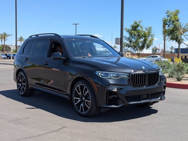 Used 2020 BMW X7 xDrive40i w/ M Sport Package image 3
