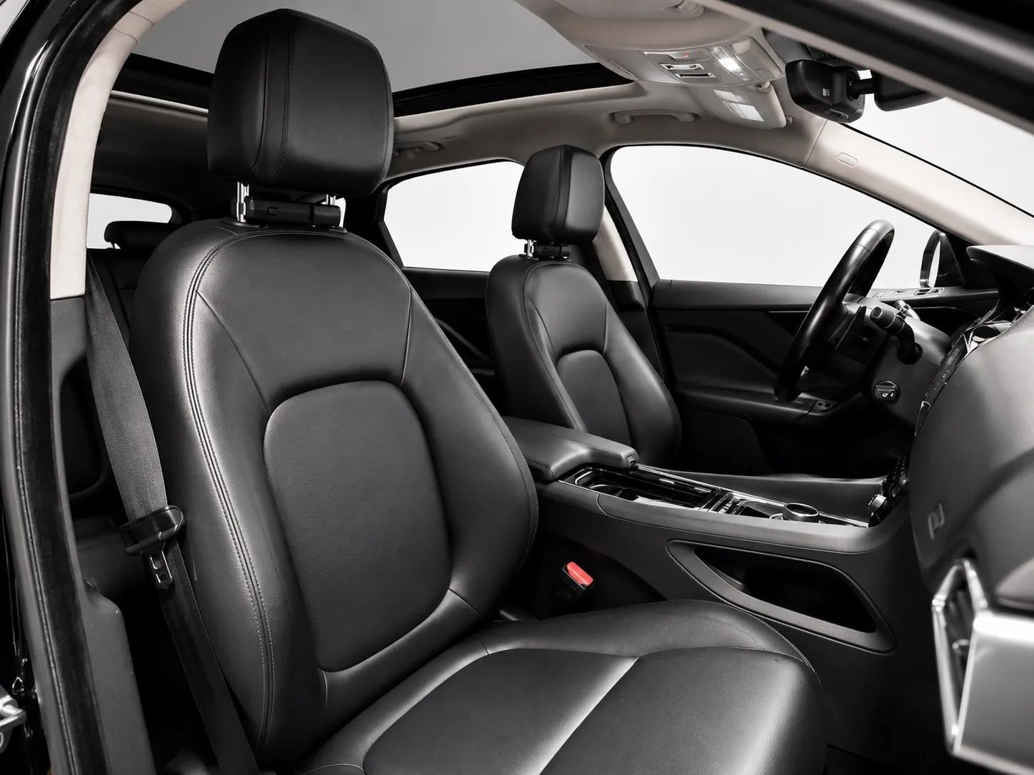 Used 2020 Jaguar F-PACE Premium AWD/4WD image 19