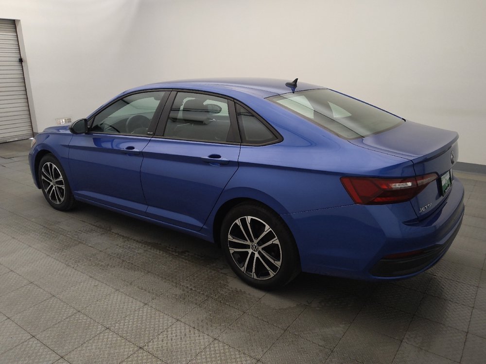 Used 2024 Volkswagen Jetta Sport FWD image 3