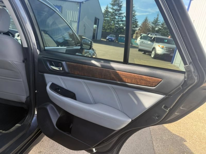 Used 2018 Subaru Outback 2.5i Limited AWD/4WD image 9