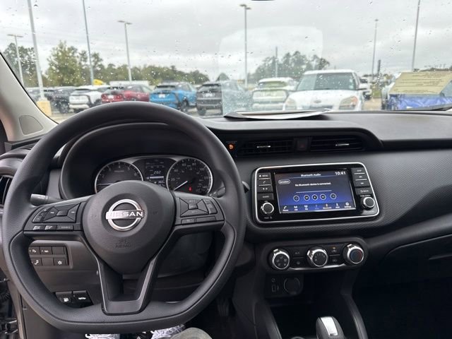 Used 2025 Nissan Kicks Play S image 12