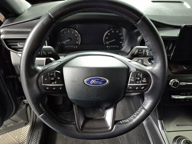 Used 2020 Ford Explorer XLT w/ Equipment Group 202A AWD/4WD image 11