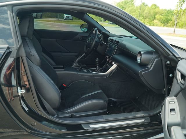 Used 2024 Toyota GR86 Premium RWD image 17