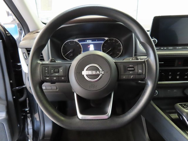 Used 2023 Nissan Rogue S image 8