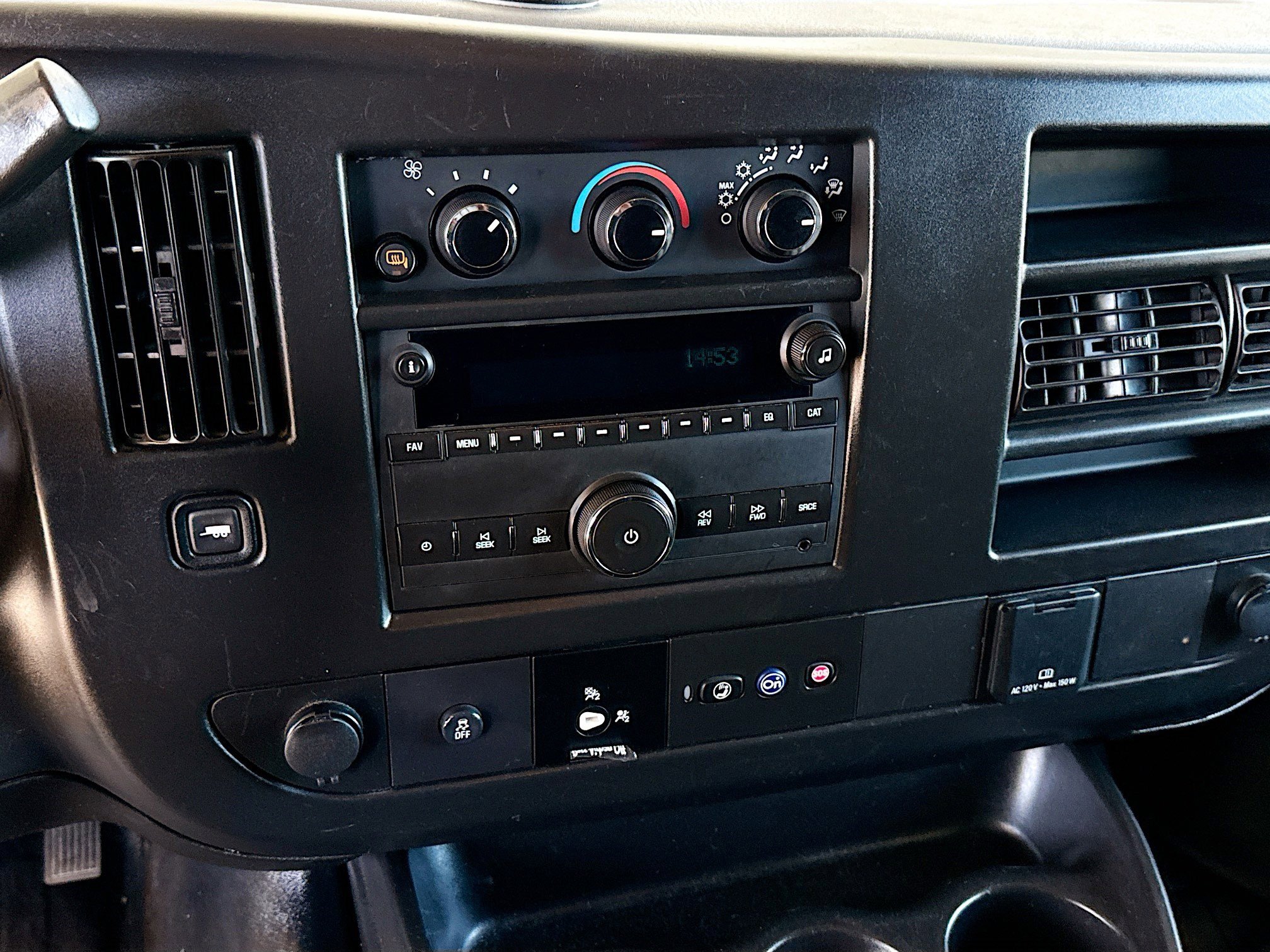 Used 2022 Chevrolet Express 2500 image 16