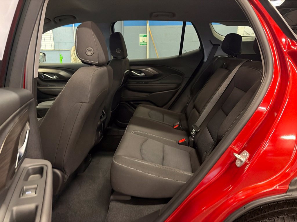 Used 2023 GMC Terrain SLE w/ Driver Convenience Package AWD/4WD image 19