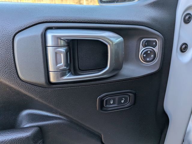 Used 2024 Jeep Wrangler Rubicon image 24