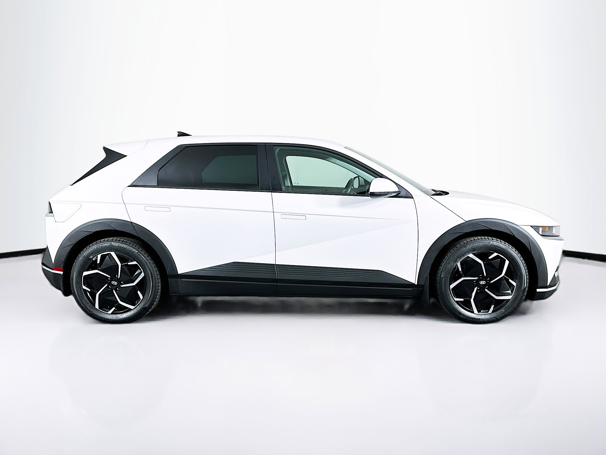 Used 2024 Hyundai Ioniq 5 SE RWD image 10