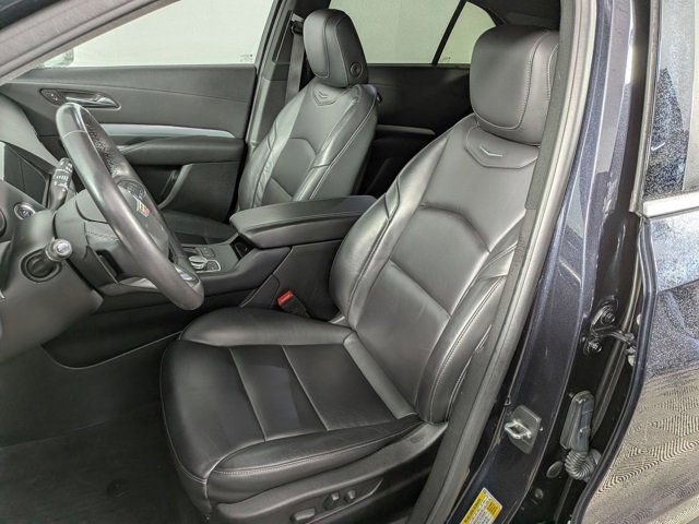 Certified 2022 Cadillac XT4 Premium Luxury w/ Enhanced Visibility Package image 17