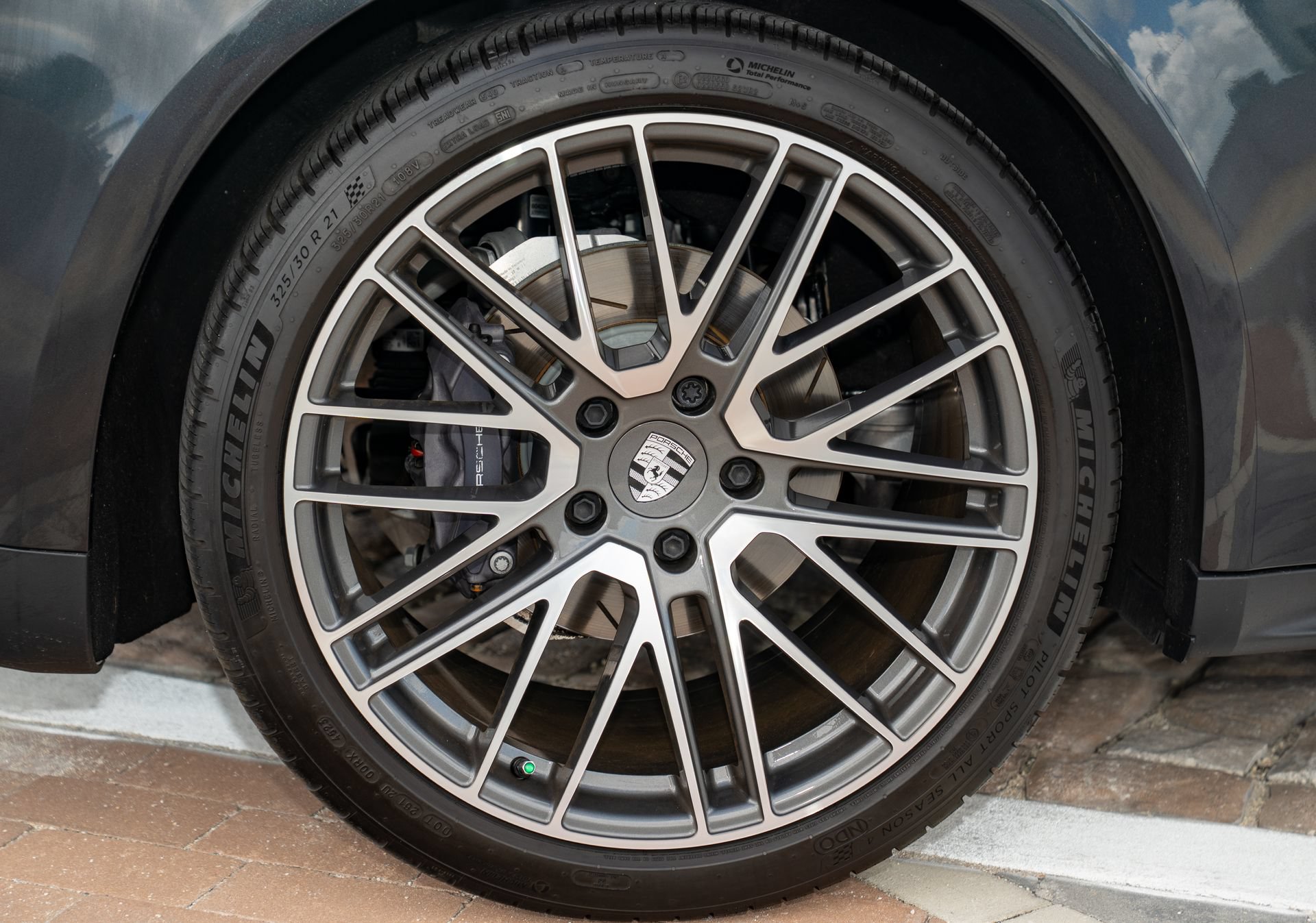 Used 2024 Porsche Panamera w/ Premium Package RWD image 35