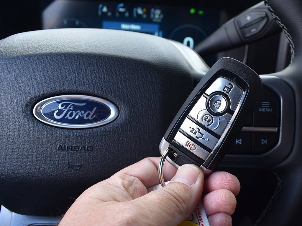 New 2026 Ford F350 Lariat w/ FX4 Off-Road Package image 10