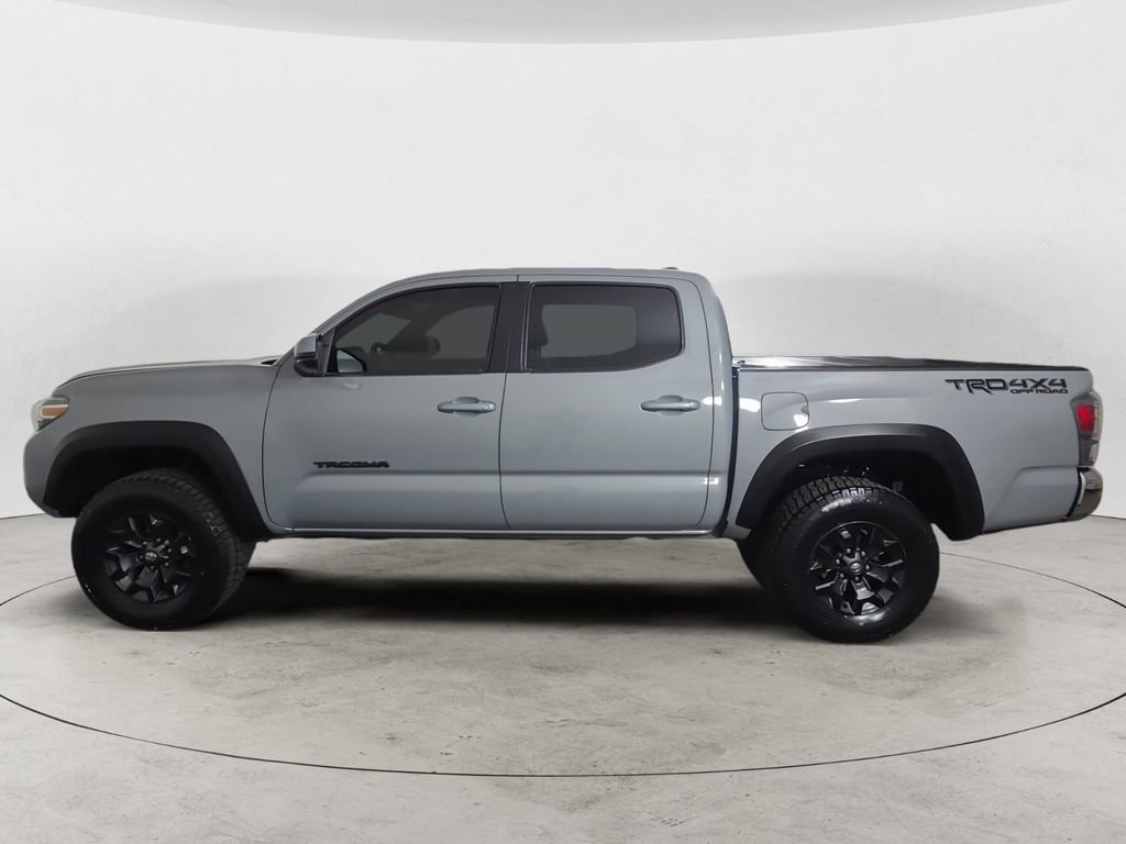 Used 2021 Toyota Tacoma TRD Off-Road image 2