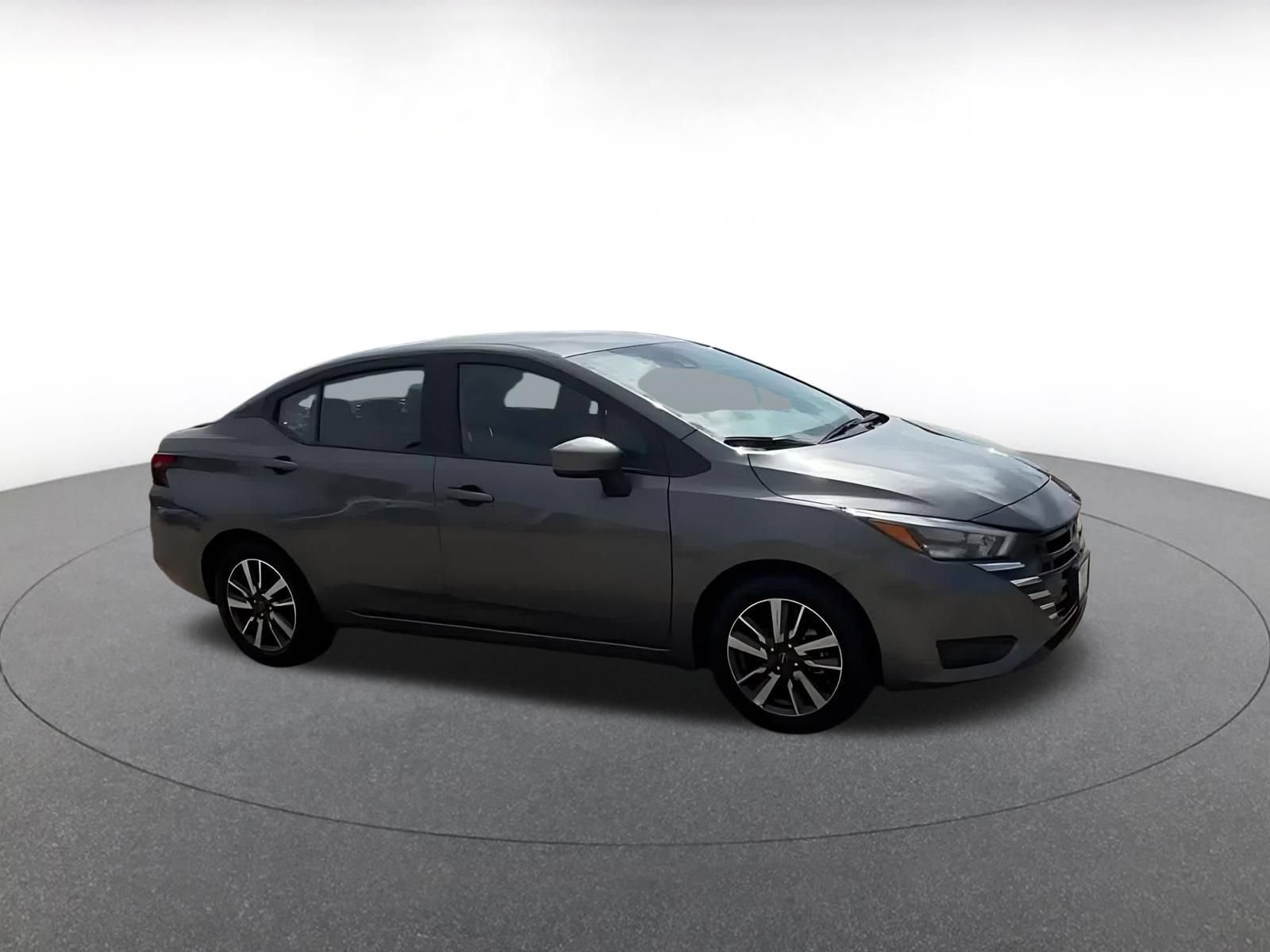 Used 2025 Nissan Versa SV FWD video 2