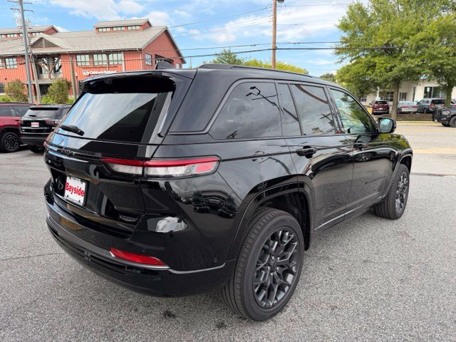 New 2027 Jeep Grand Cherokee Summit w/ Adv Protech Group IV AWD/4WD image 16