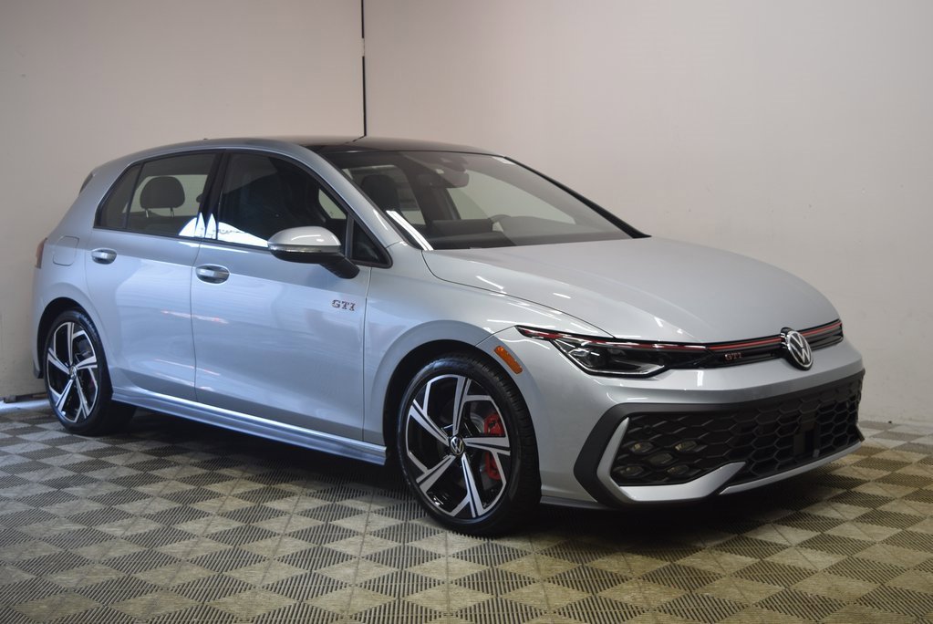 New 2025 Volkswagen GTI SE image 2