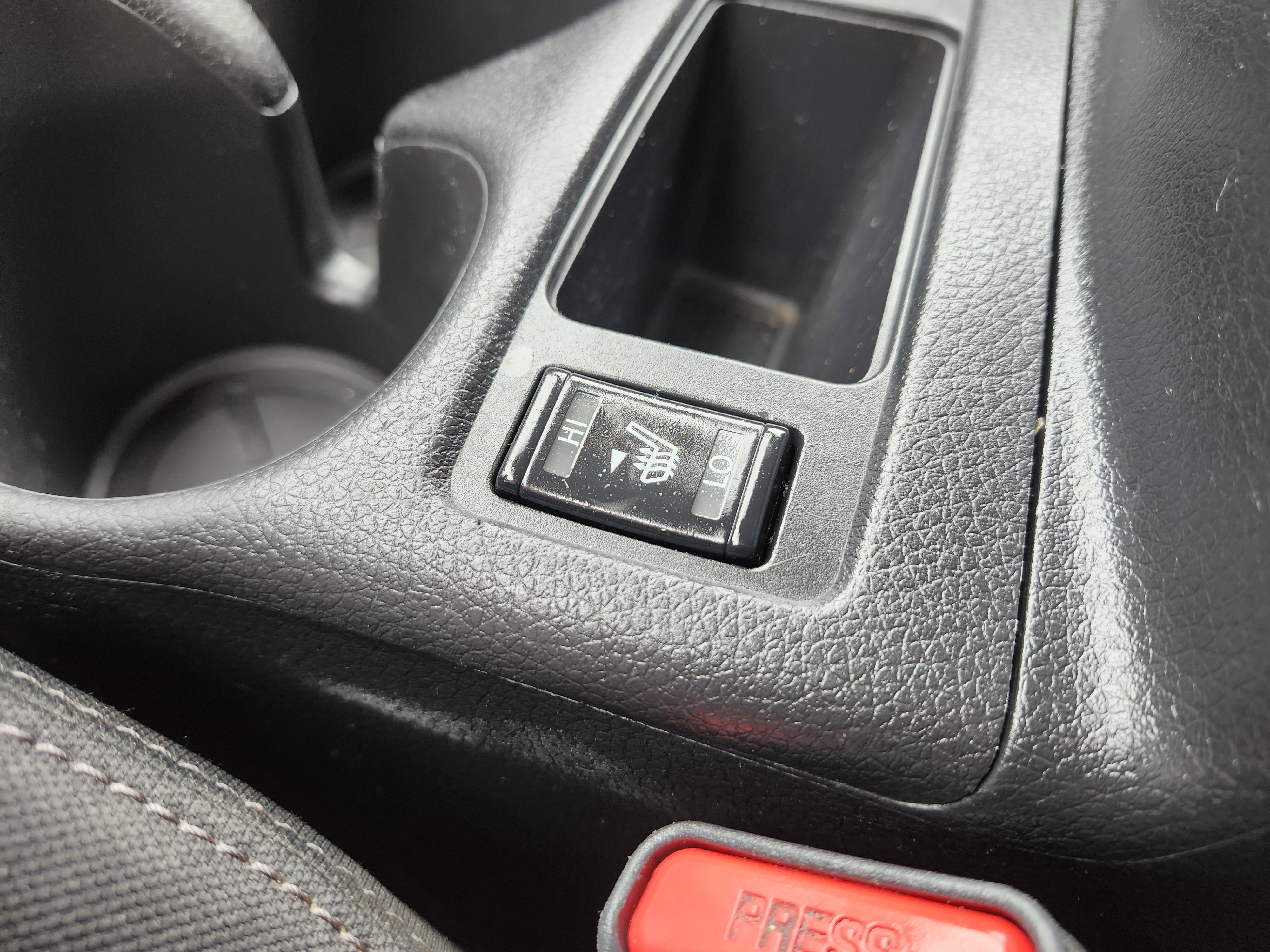 Used 2020 Nissan Rogue SV image 10