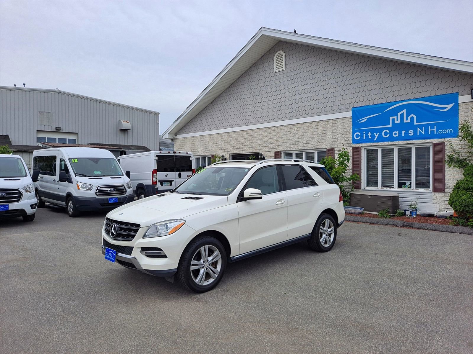 Used 2013 Mercedes-Benz ML 350 BlueTEC 4MATIC image 1